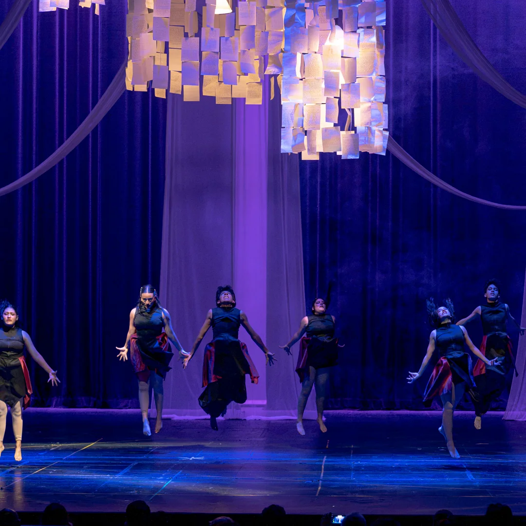 Líneas de Suelo - The Crown Dance Studio