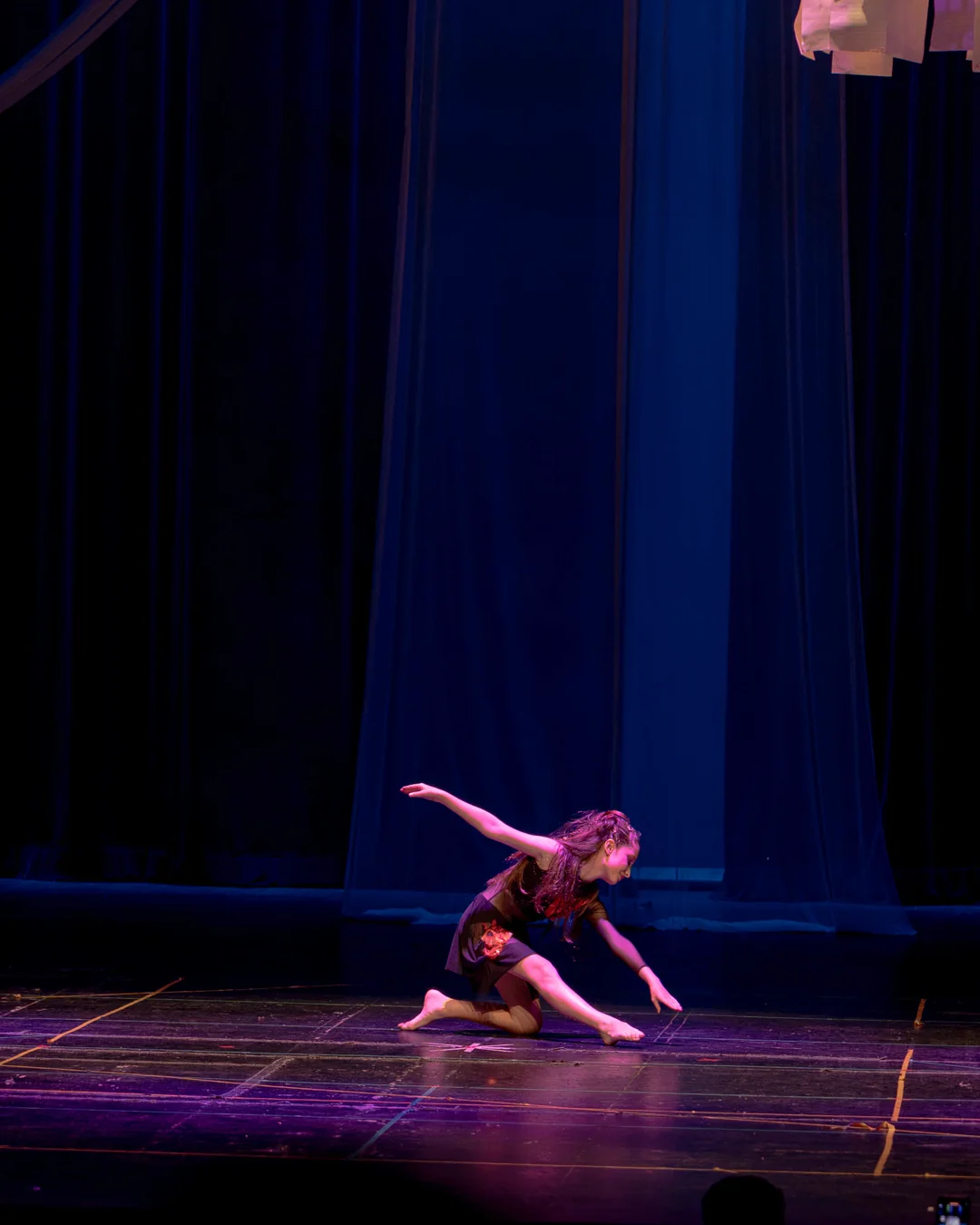 Luz Cenital & Pasión - The Crown Dance Studio